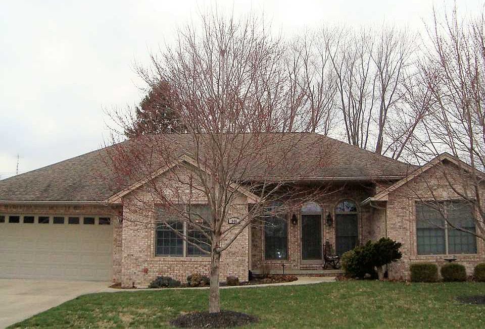 1st image of 946 Stephanie Dr