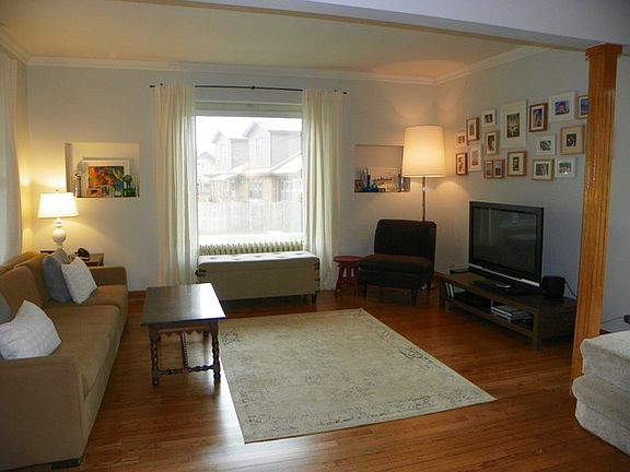 2nd image of 9609 S Robertson Ave