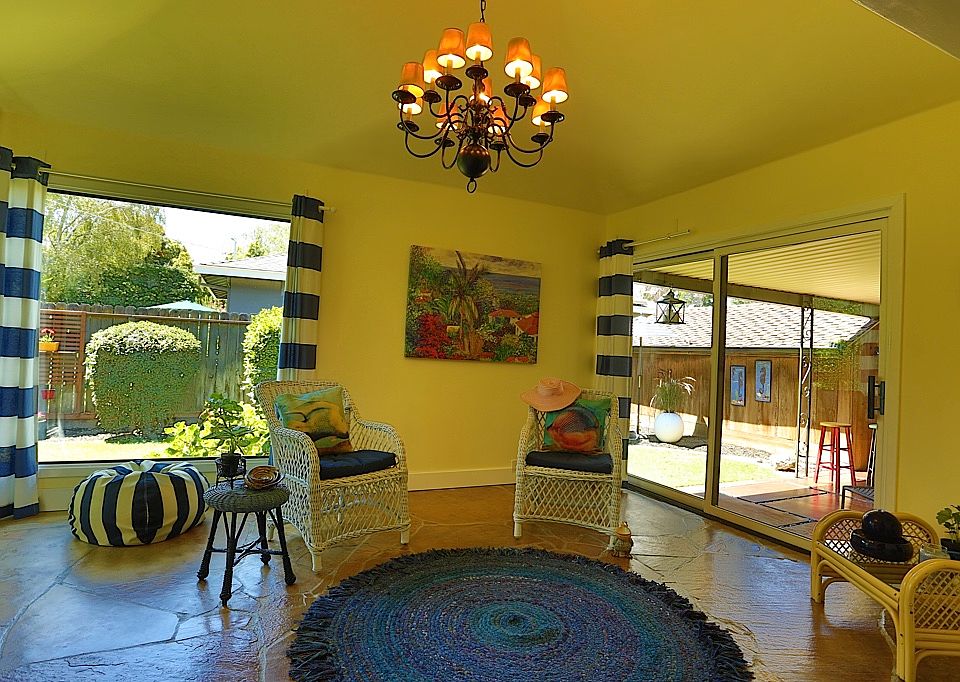 Spacious Sunroom