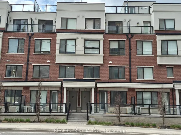 500 Alex Gardner Cir #99, Aurora, ON L4G 3G5