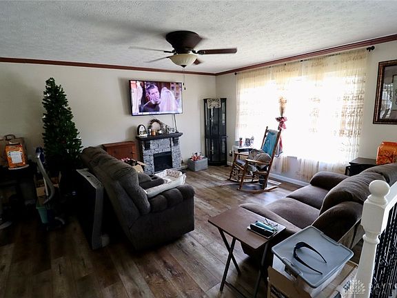 5th image of 264 Woodlawn Dr