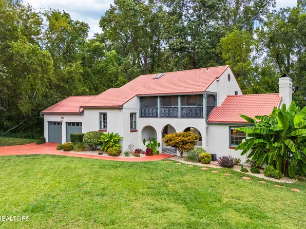 5801 E Sunset Rd, Knoxville, TN 37914