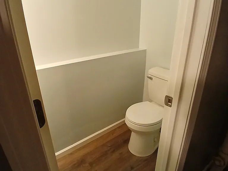 2nd 1/2 bath