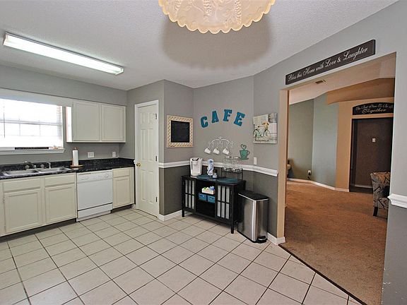 4th image of 3075 Myrshine Dr