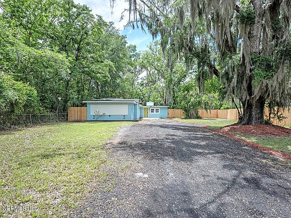 3rd image of 7924 LONGSPUR Avenue