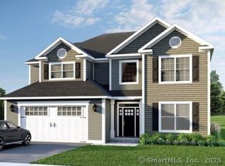 118 Oakwood Cir, Plainville, CT 06062