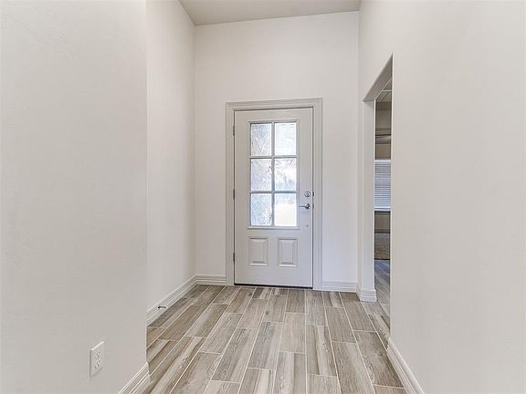 5th image of 7712 Wilshire Woods Dr