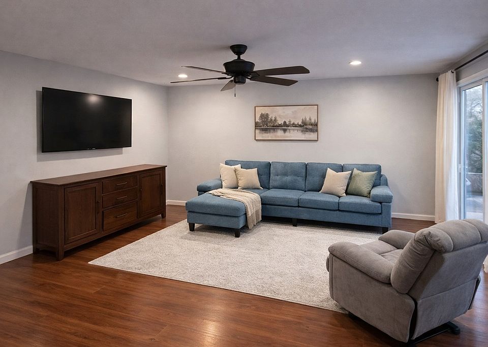 1st image of 645 Robbins Ave APT 52