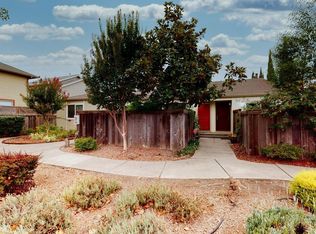 1012 Aston Ave APT C, Santa Rosa, CA 95404