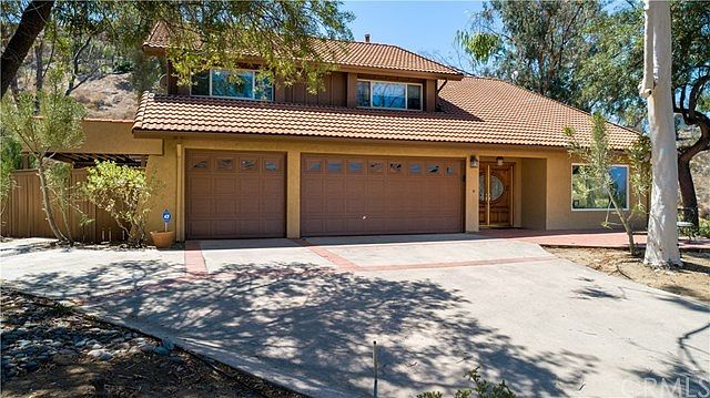 1st image of 20605 Broadview Dr