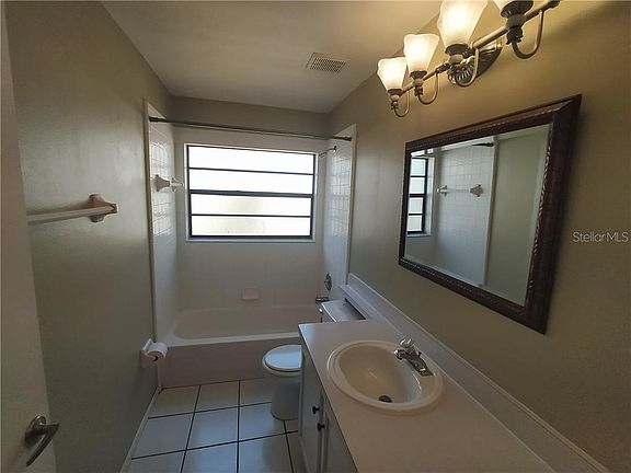 4th image of 1568 Margarete Crescent Dr