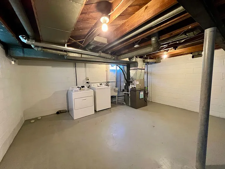 20351 E Eight Mile Rd — Photo 18