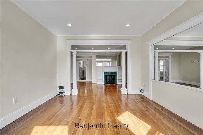1 bed, 2.0 bath, 1400 sqft, $1,125 — Photo 2