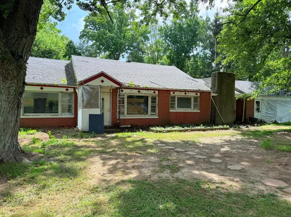 2411 Creek Rd, Niles, MI 49120