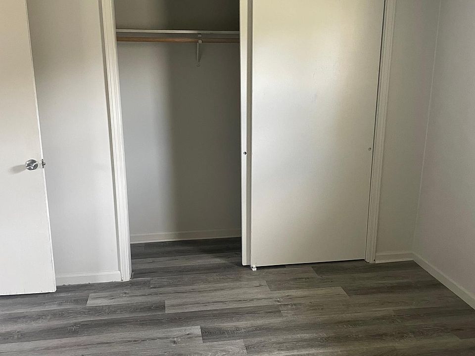 1st Bedroom and closet