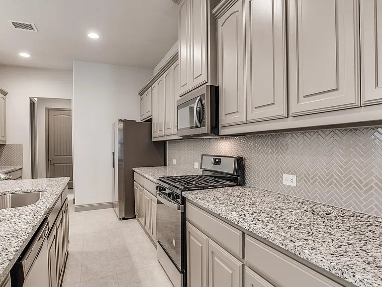 7617 Regal Ln — Photo 20
