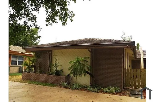 3700 Riverside Dr Photo 1