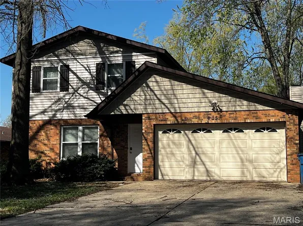 605 Country Meadow Ln, Shiloh, IL 62221