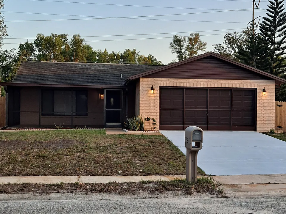 6914 Westend Ave