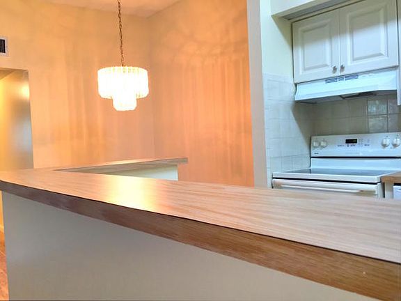 5th image of 15492 Lakes Of Delray Blvd APT 201