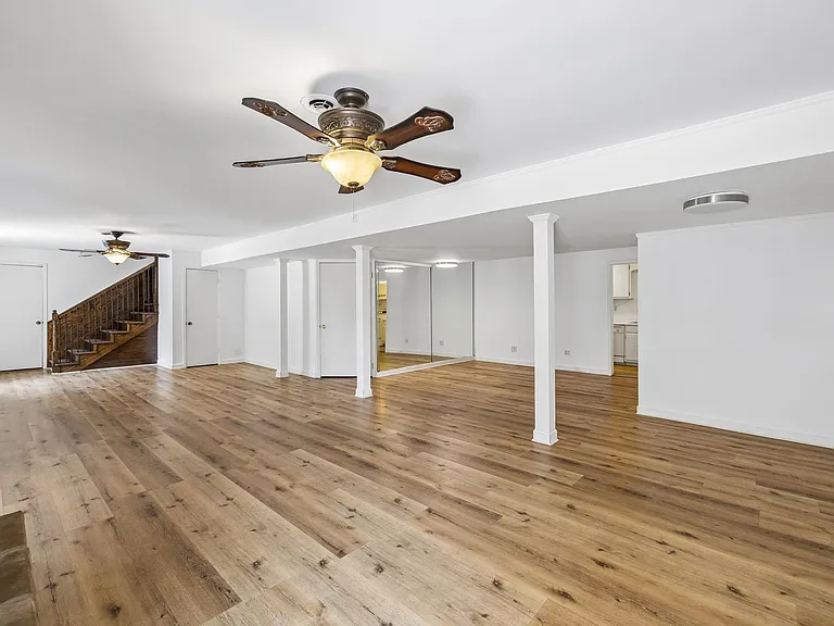326 Draper Cir — Photo 43