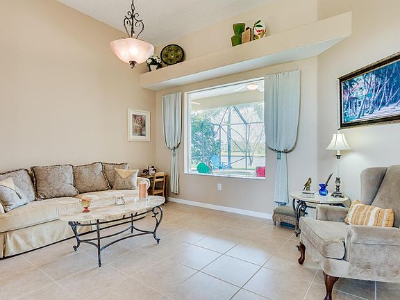 5th image of 3750 Chardonnay Dr