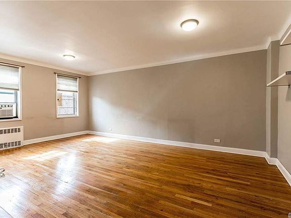 4th image of 69-60 108th St #618