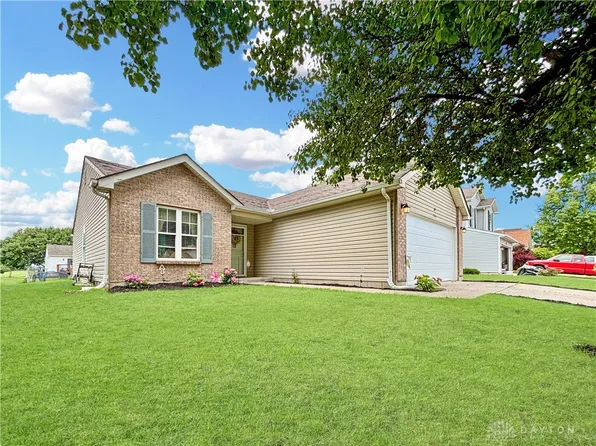 943 Pheasant Run Dr, Trenton, OH 45067