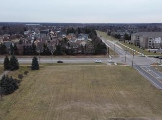 15170 Fifteen Mile Rd, Sterling Heights, MI 48312