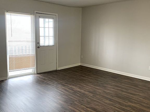 3rd image of 3403-3405 Campbell St #12