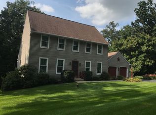 786 Wallace Rd, New Holland, PA 17557