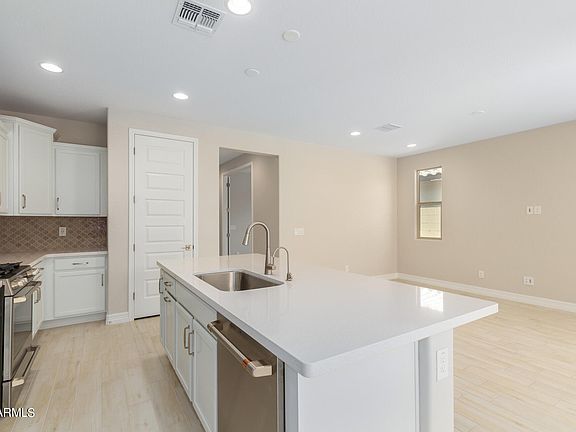 5th image of 15835 S 177TH Drive