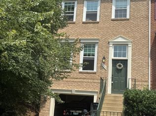 12026 Edgemere Cir, Reston, VA 20190