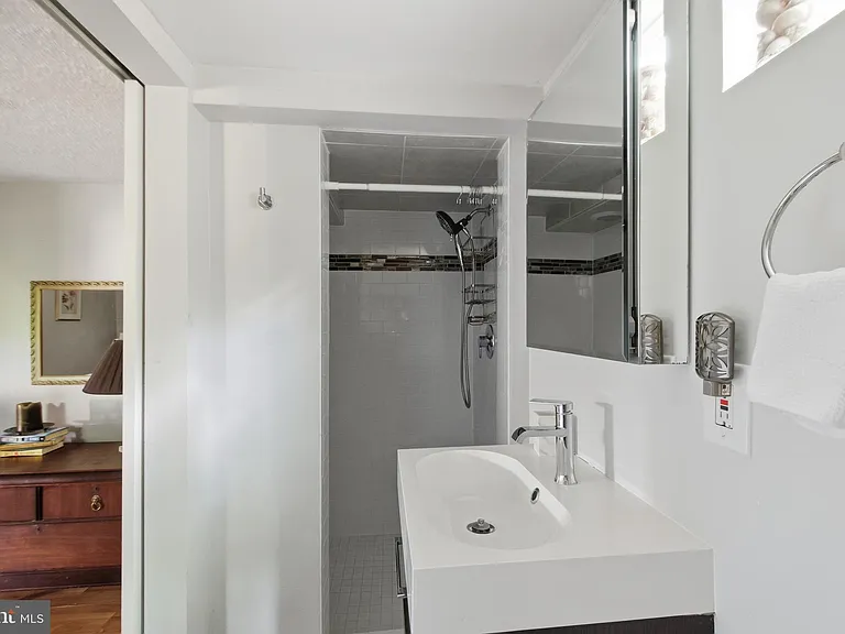 3141 Clayborne Ave — Photo 37
