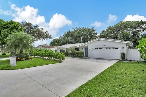 1035 NW 5th Ave Photo 1