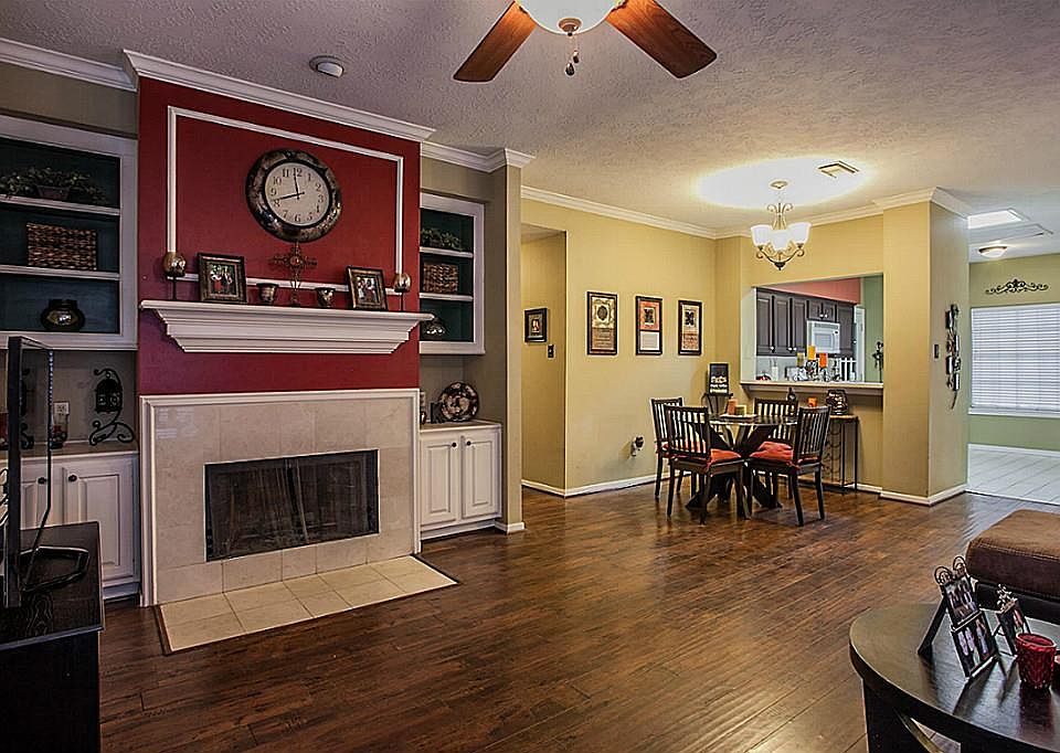 1st image of 7107 Pebble Falls Dr