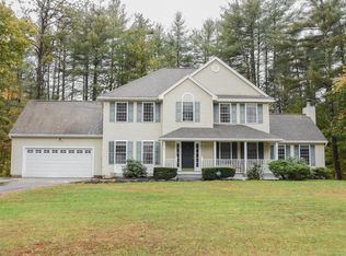 2 Hadley Dr, Nashua, NH 03062