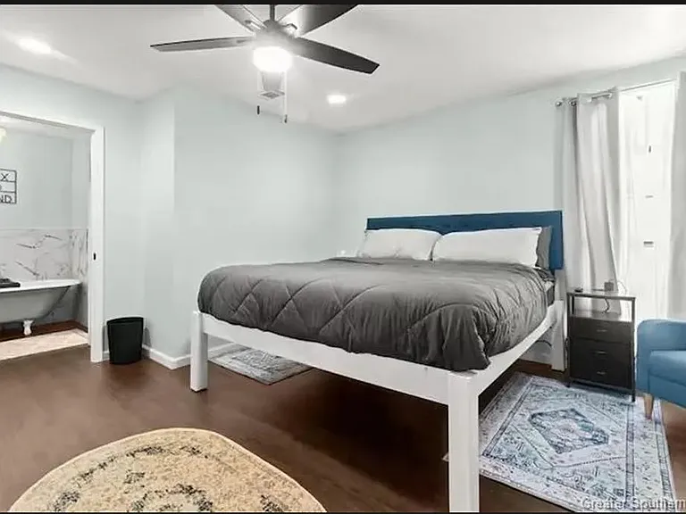 2822 Wilson Dr — Photo 6