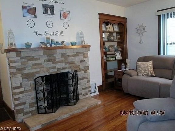 3rd image of 591 Belmont St NE