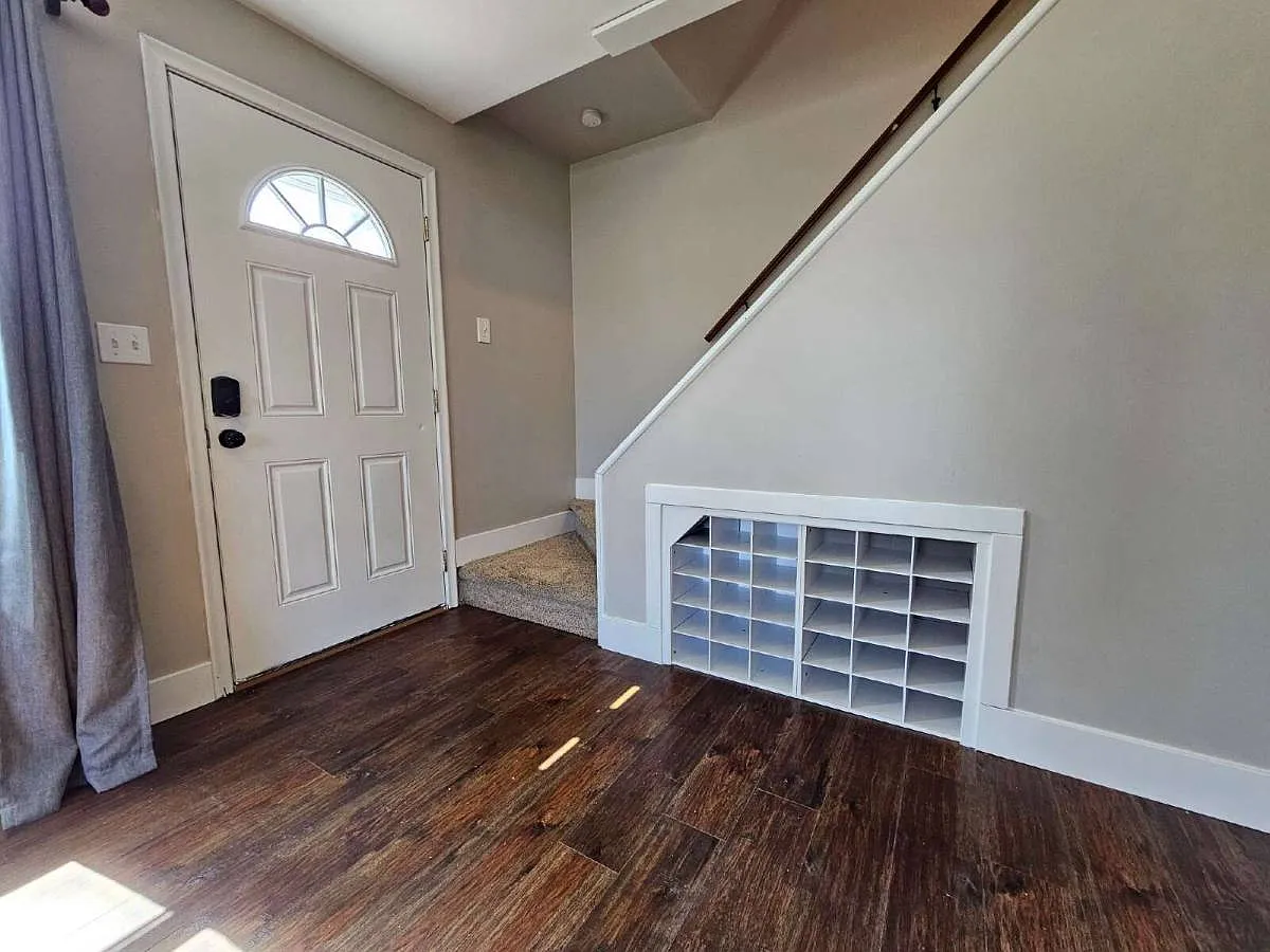 47211 Betty St in Utica, MI 48317 — Photo 3