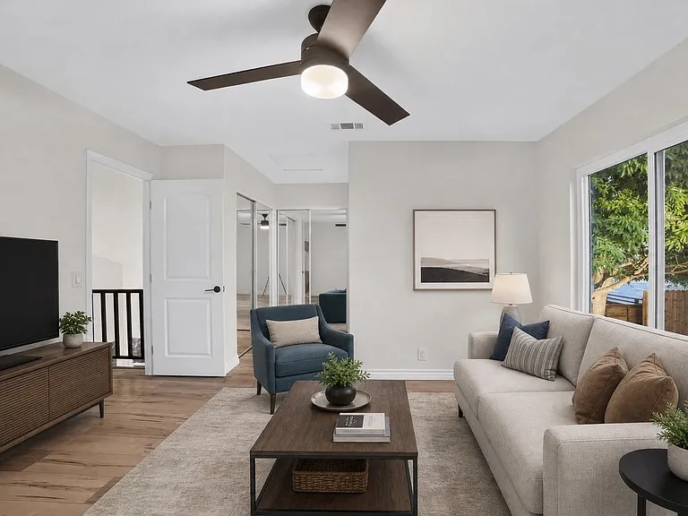 Upstairs Primary Bedroom