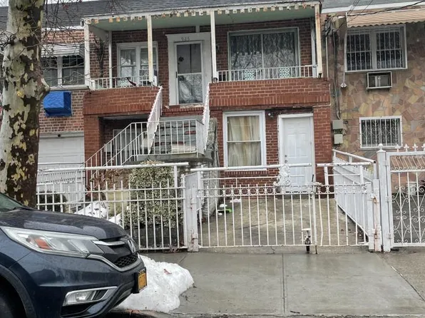 925 E 227th Street, Bronx, NY 10466