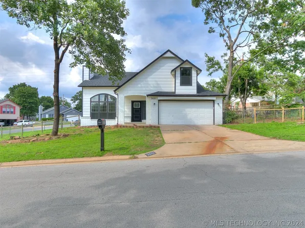 3601 S Rolling Oaks Dr, Tulsa, OK 74107