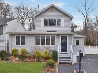51 Crest Dr, East Northport, NY 11731