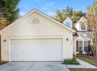 1614 Royal Tree Ct, Charlotte, NC 28216