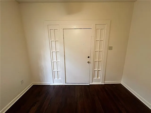 2514 Saint Anthony St — Photo 2