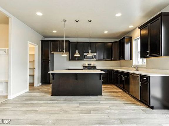 3rd image of 2351 W Downy Dr