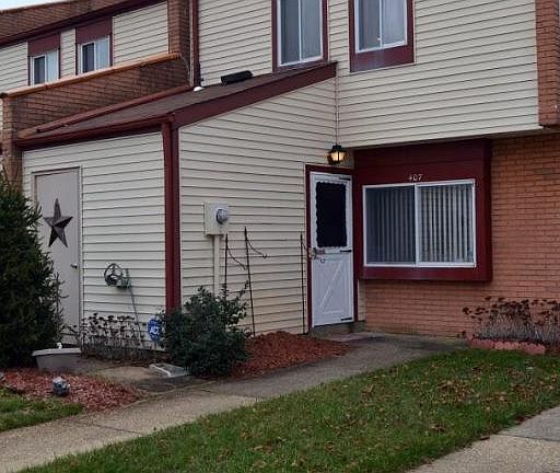 2nd image of 407 Central Blvd E #162