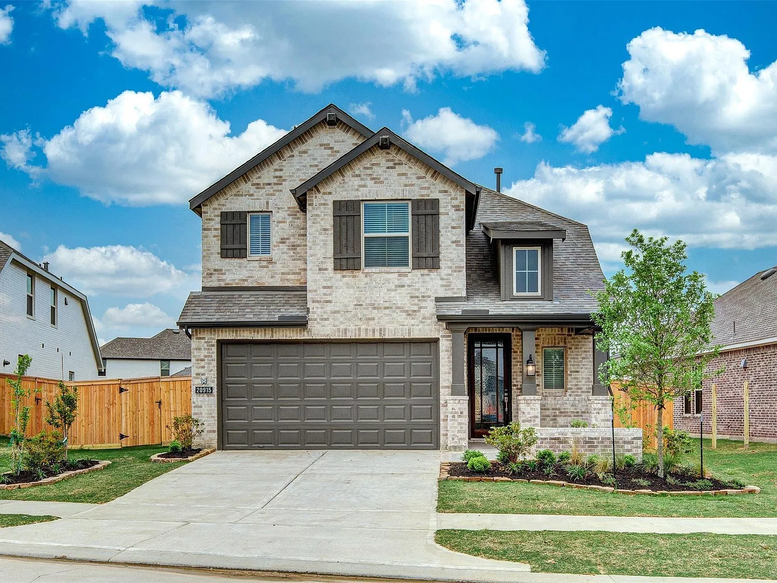 4 bed, 3.5 bath, 2400 sqft, $3,150 — Photo 1