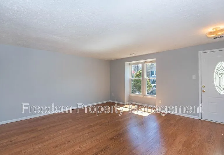 4686 Hercules Ln — Photo 3